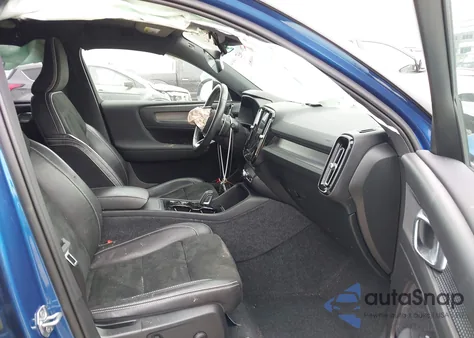 2020 Volvo Xc40 T4 R-Design из США, поврежденный, VIN YV4AC2HM7L2324423